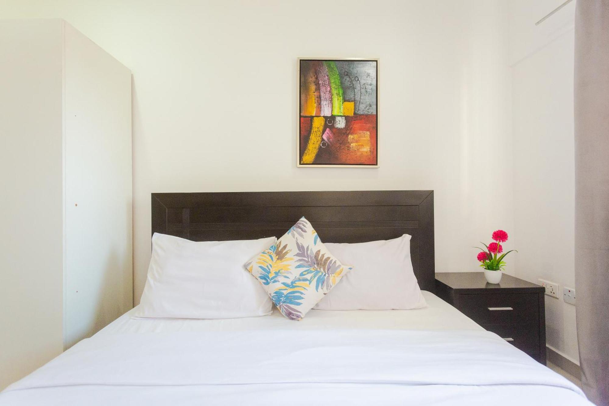 Accra Luxury Apartments ภายนอก รูปภาพ