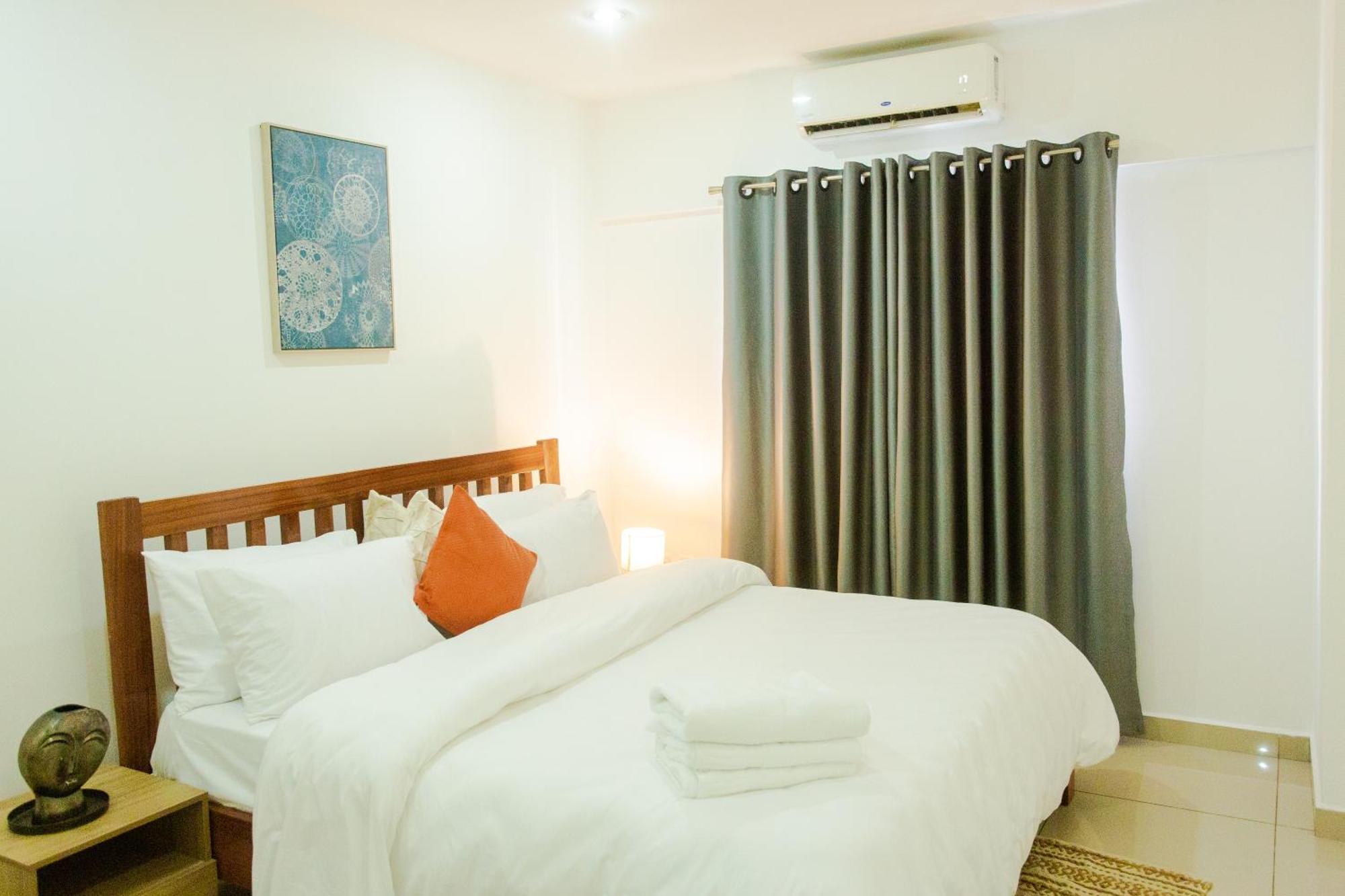 Accra Luxury Apartments ภายนอก รูปภาพ