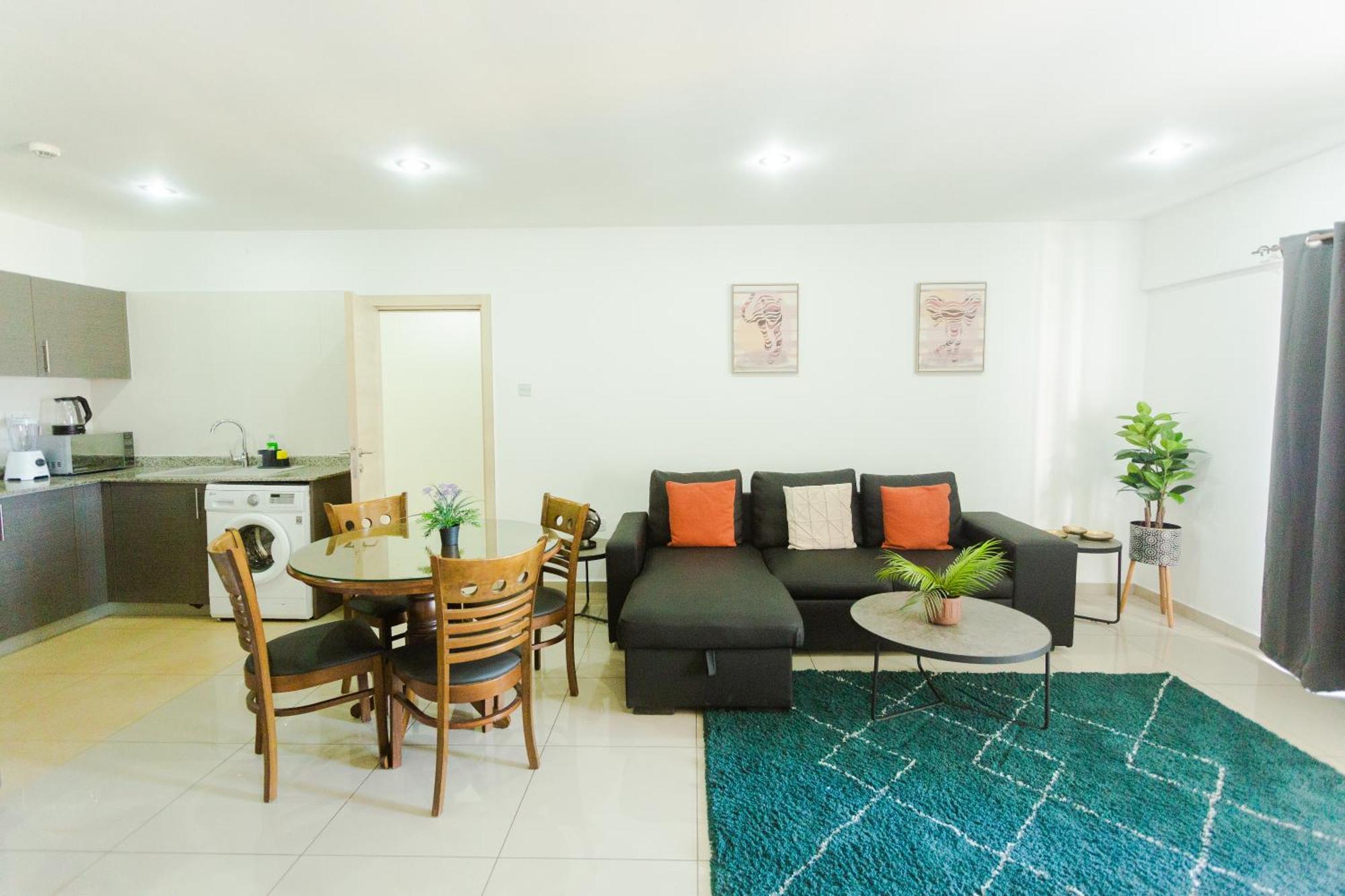 Accra Luxury Apartments ภายนอก รูปภาพ