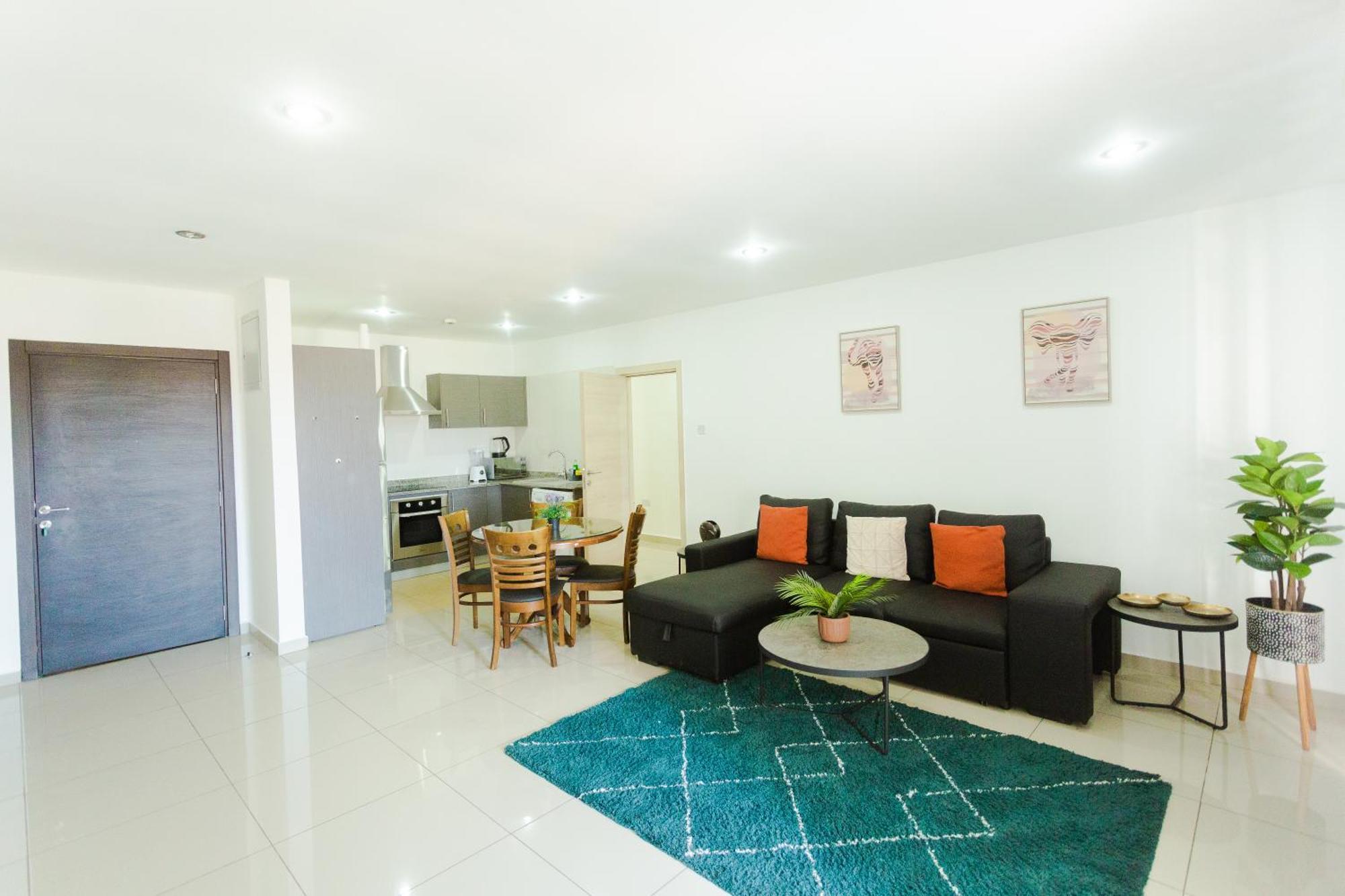 Accra Luxury Apartments ภายนอก รูปภาพ