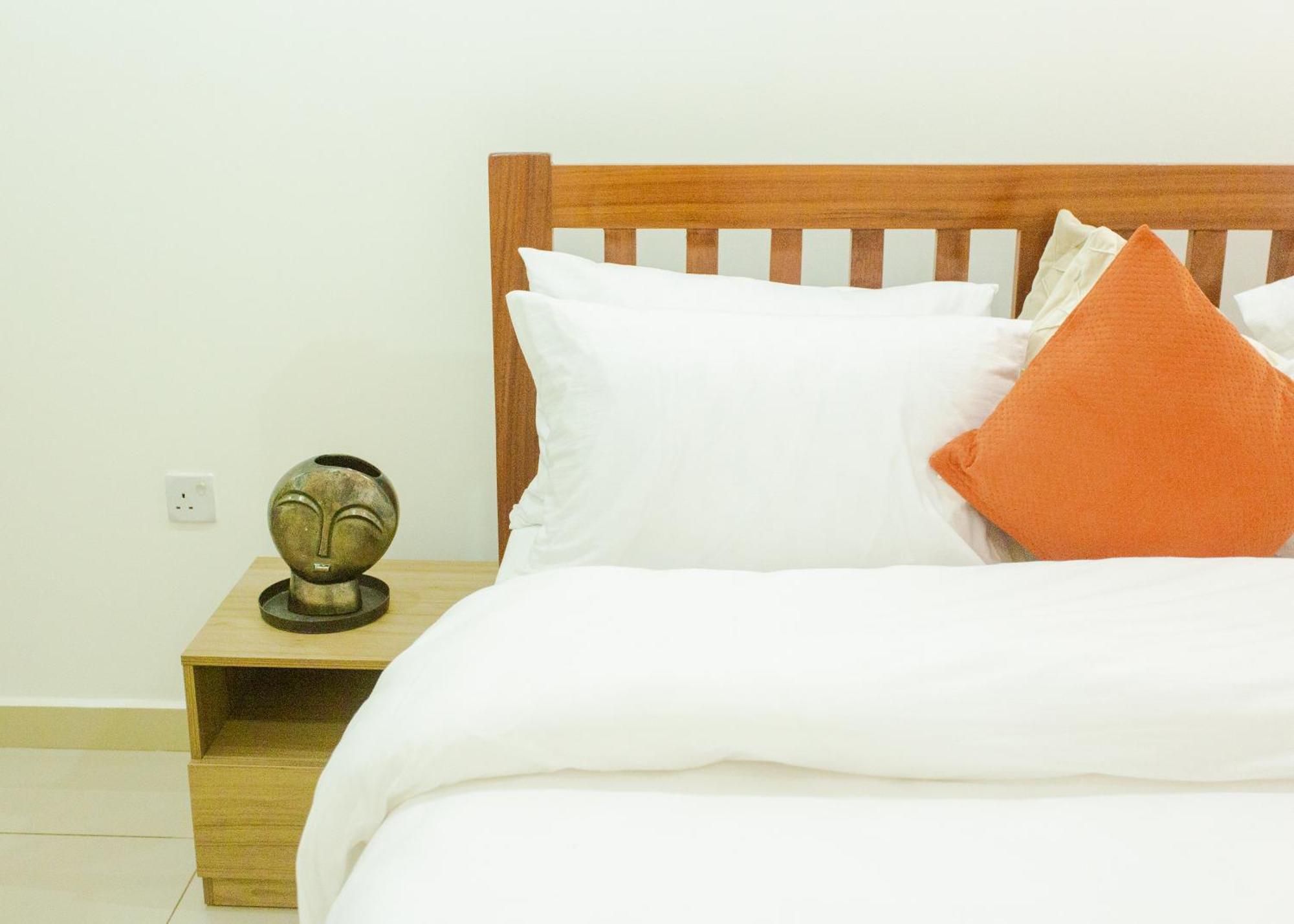 Accra Luxury Apartments ภายนอก รูปภาพ