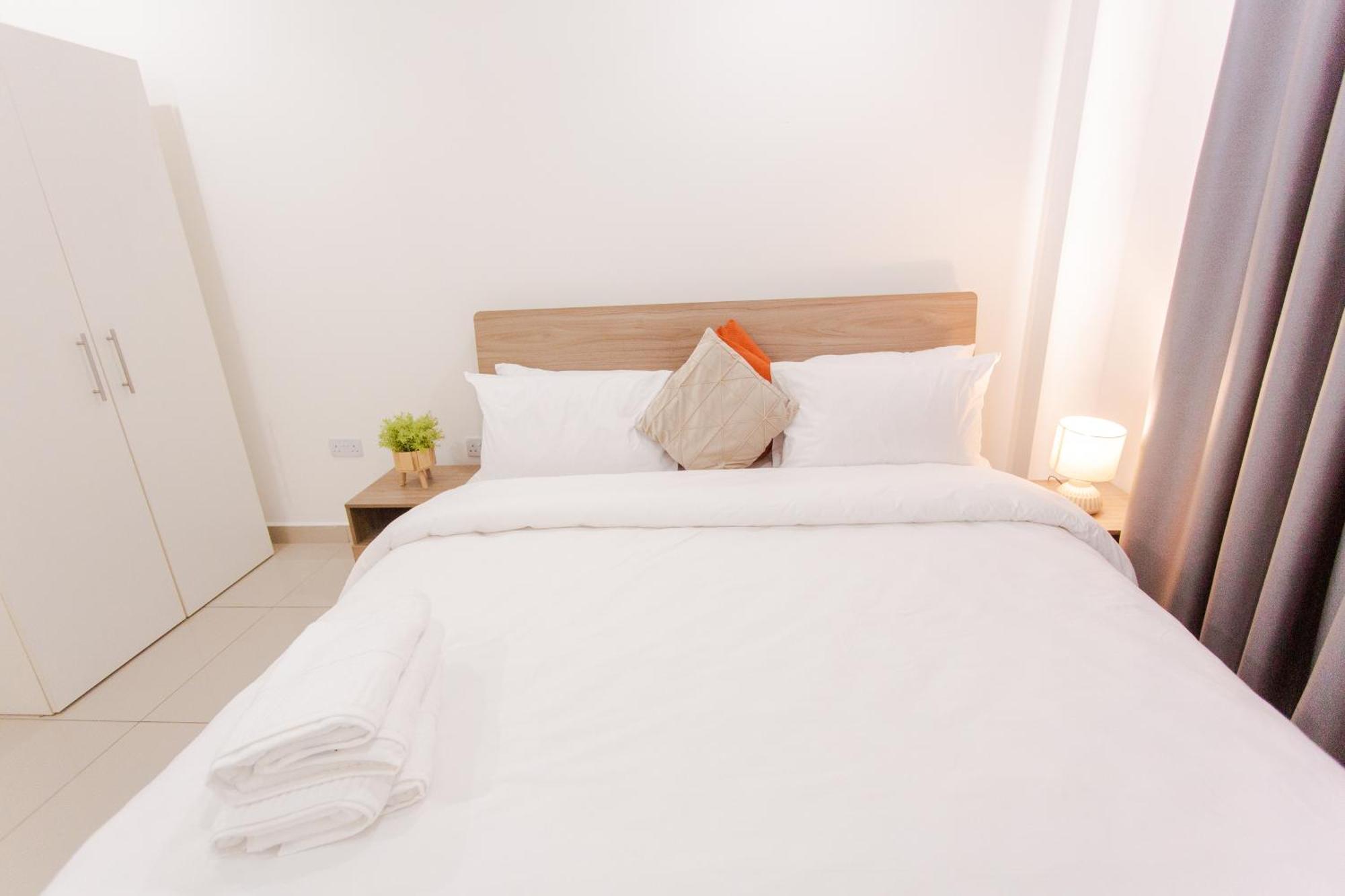 Accra Luxury Apartments ภายนอก รูปภาพ